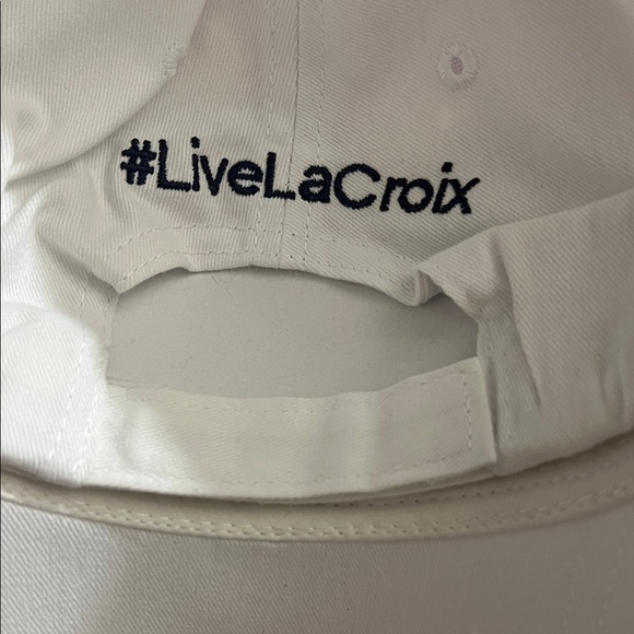 La Croix White Cap new unisex